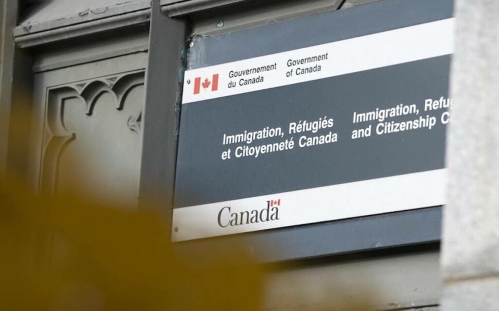 Immigration Canada sign